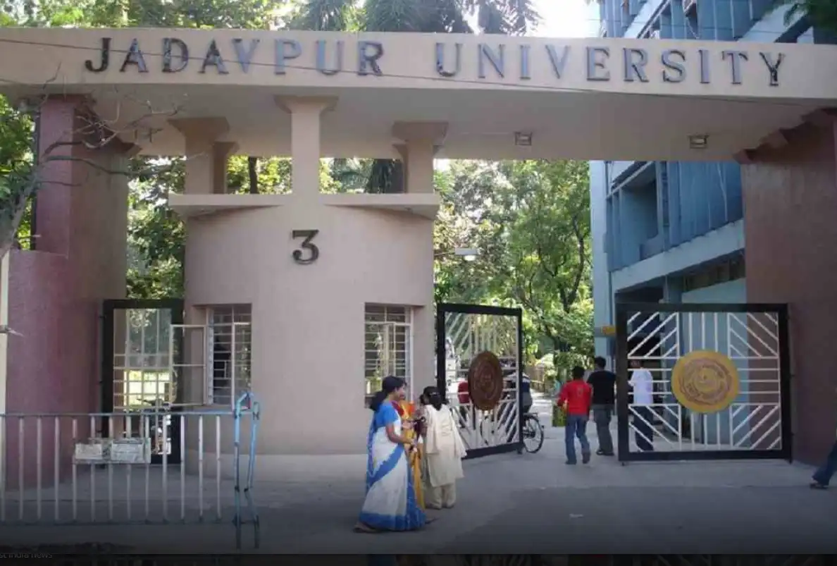 নকশাল মুক্ত হোক যাদবপুর